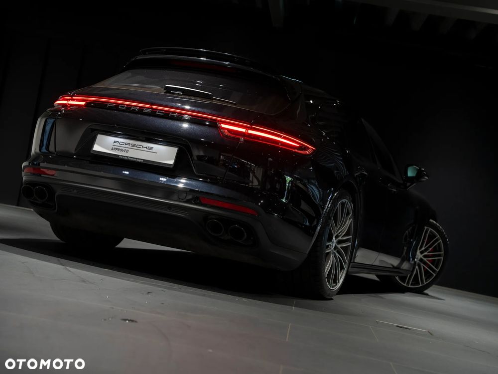 Porsche Panamera Turbo - 12