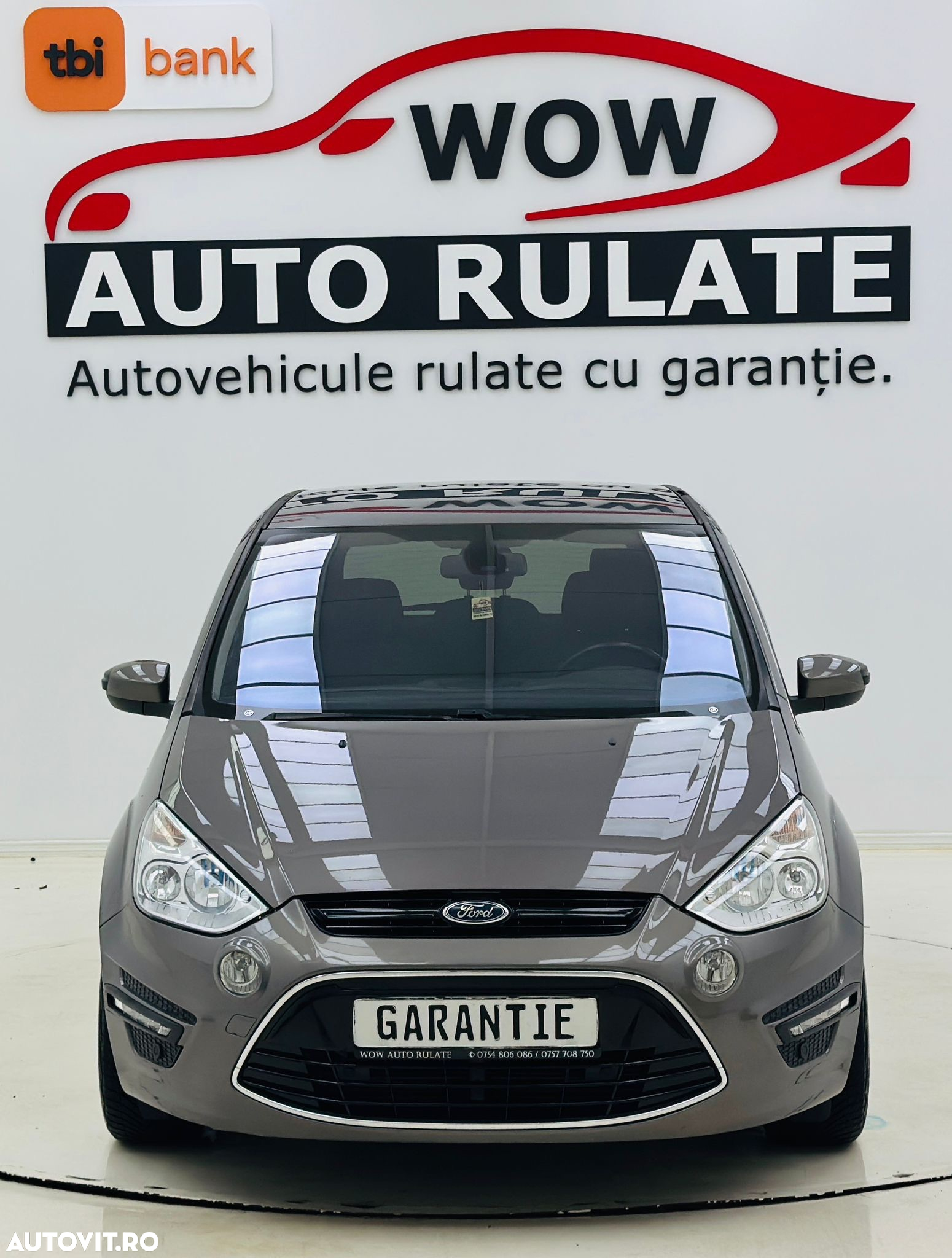 Ford S-Max - 11