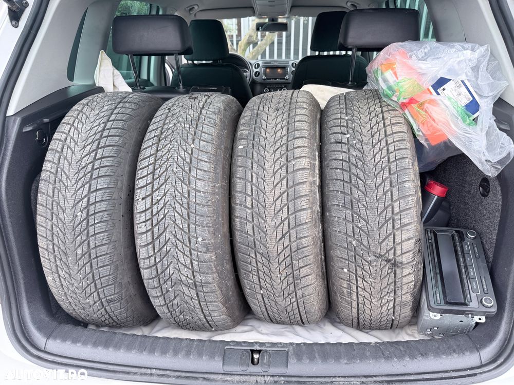 Volkswagen Tiguan 2.0 TDI 4Motion DSG Sport & Style - 10