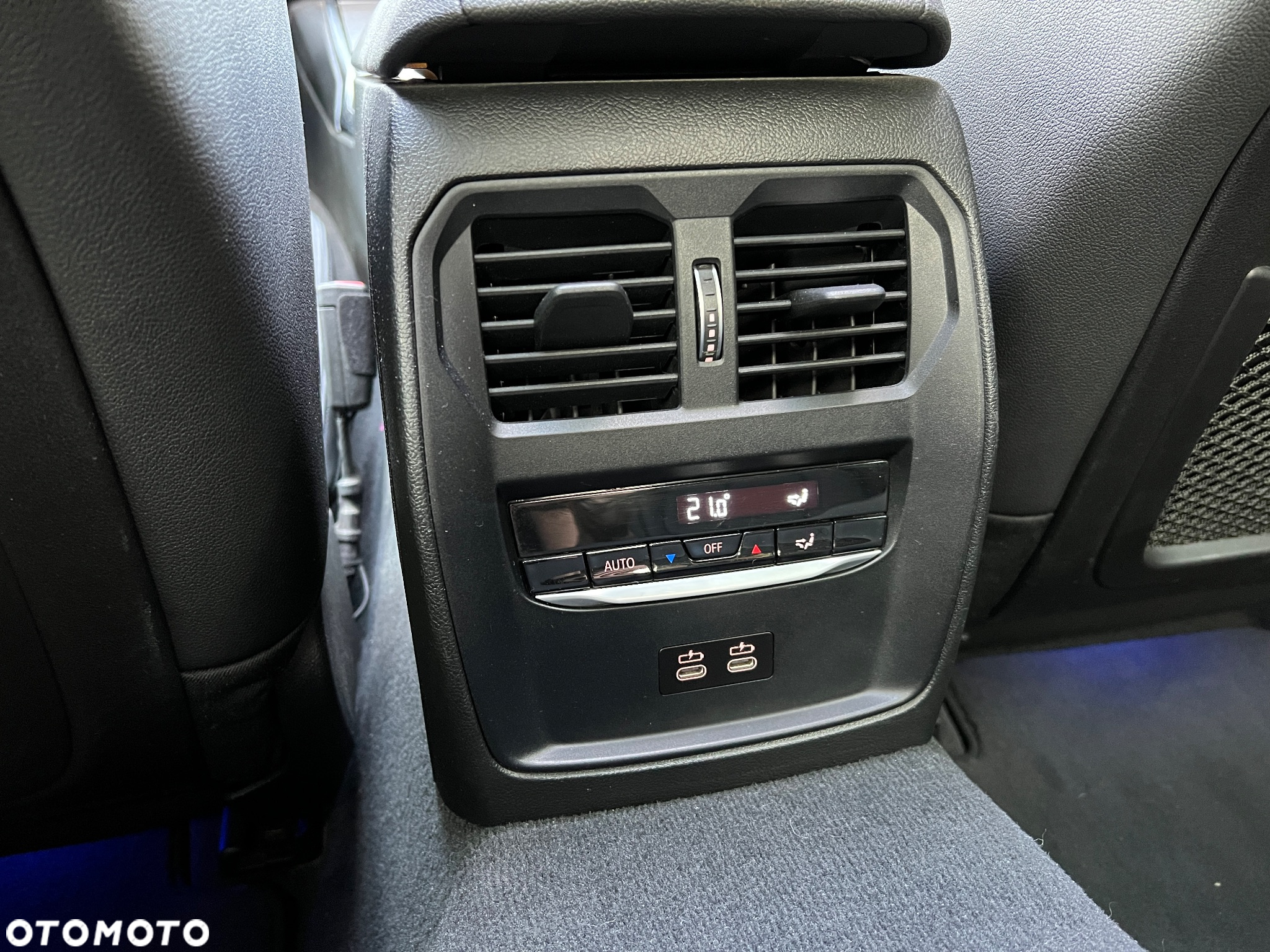 BMW Seria 3 330i Advantage - 36
