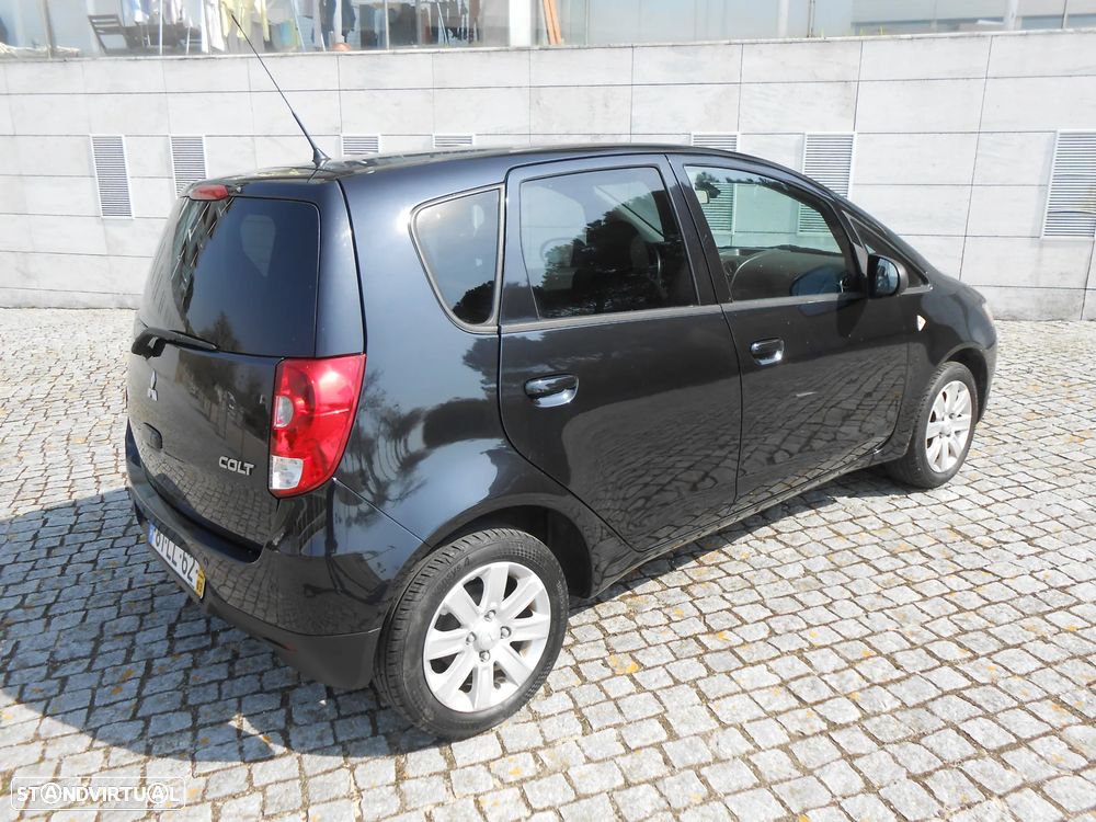 Mitsubishi Colt - 7