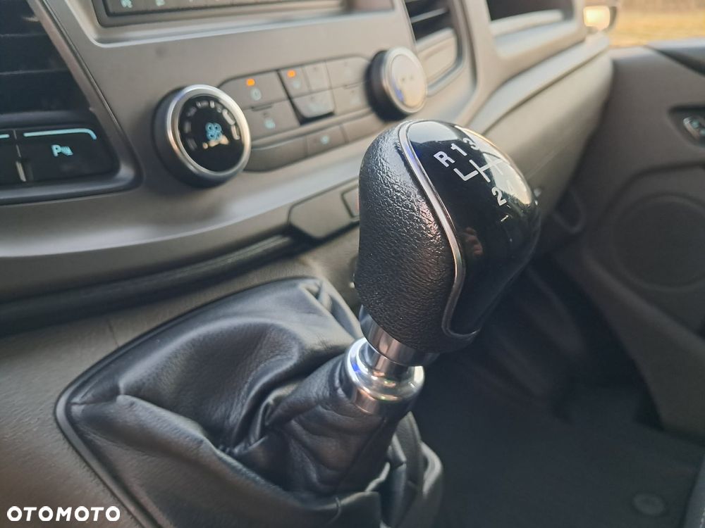 Ford Transit Custom - 12