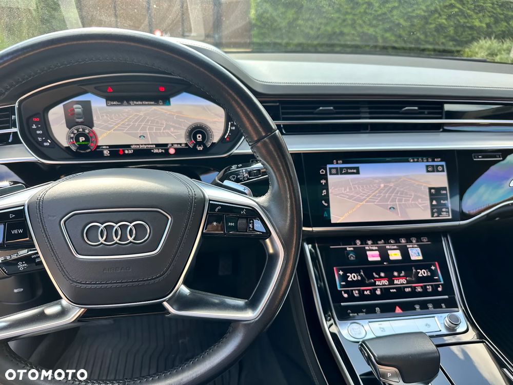 Audi A8 - 8