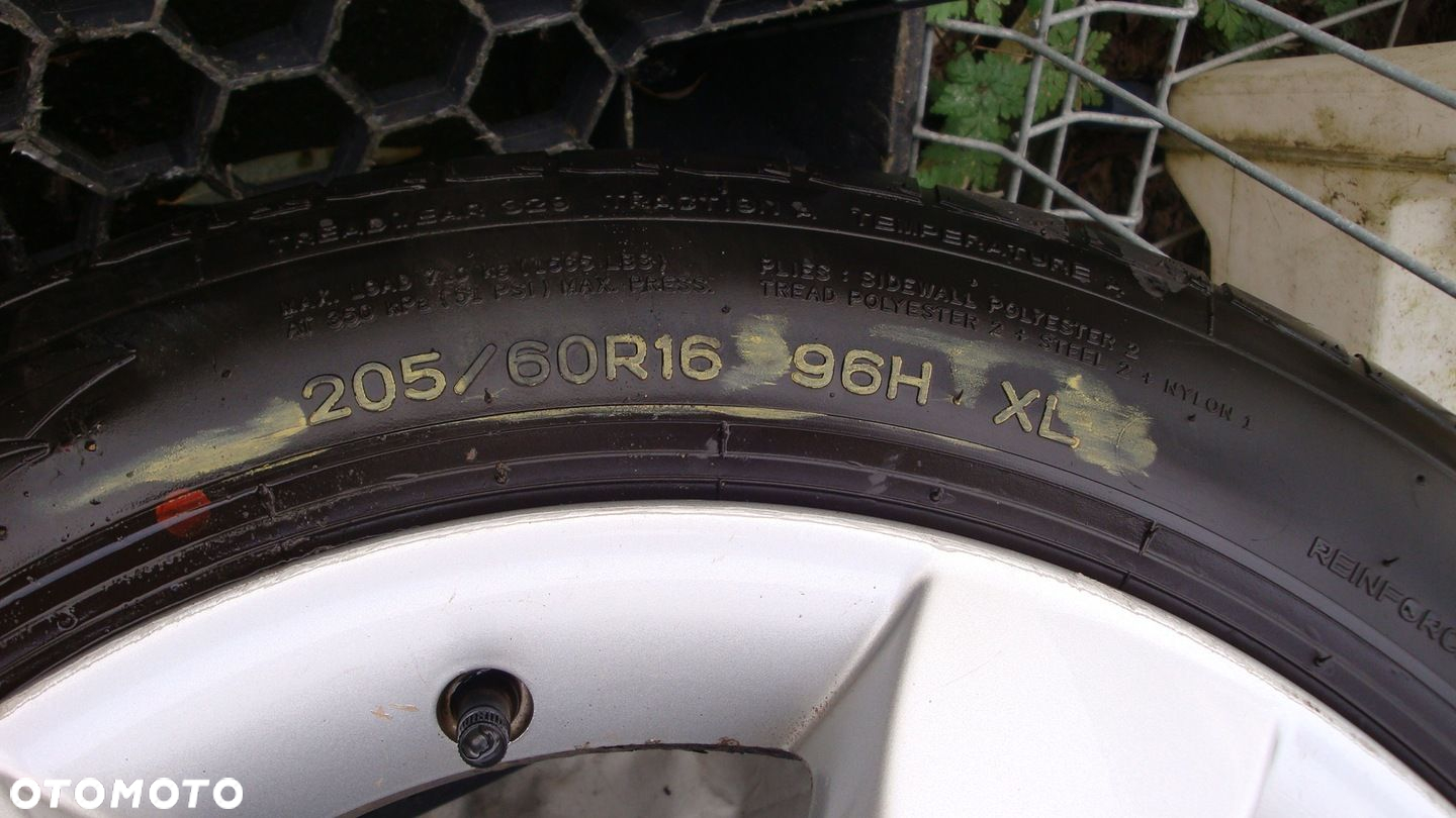 KOŁA FELGI OPONY 5X114,3 16X6 NISSAN JUKE 10-14 F15 POZNAŃ - 12