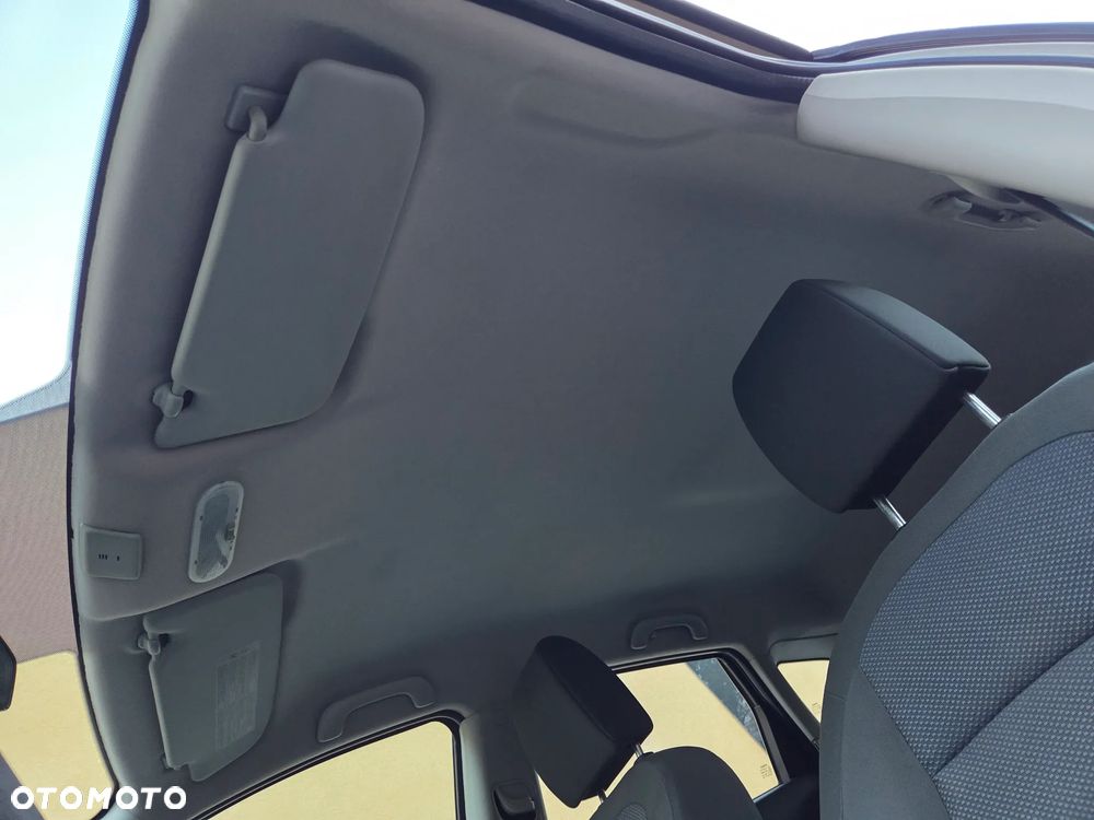 Nissan Qashqai 2.0 4x4 visia - 28