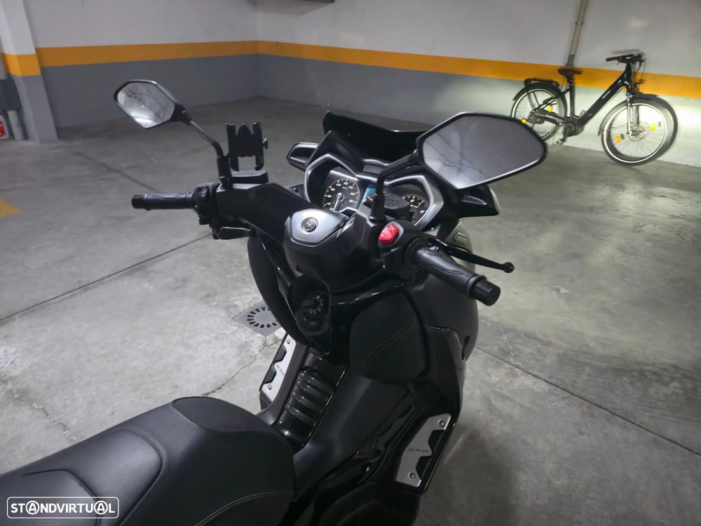 Yamaha X-Max Iron-Max - 7