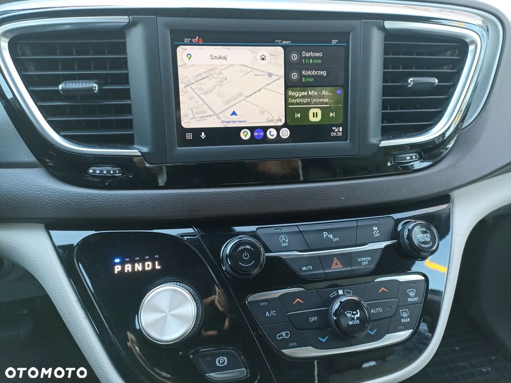 Chrysler Pacifica - 10