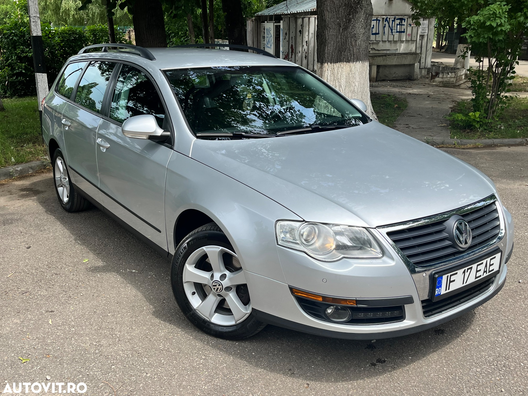 Volkswagen Passat Variant 2.0 TDI DPF DSG Trendline - 2