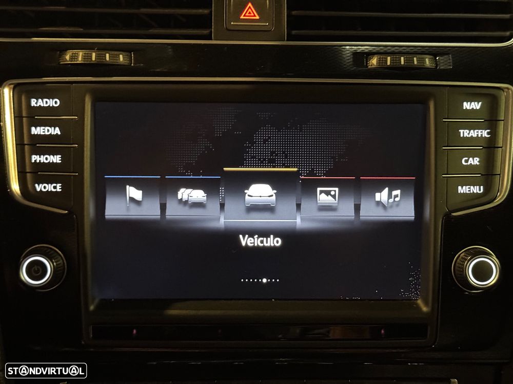 VW Golf GTI Performance BlueMotion DSG - 25