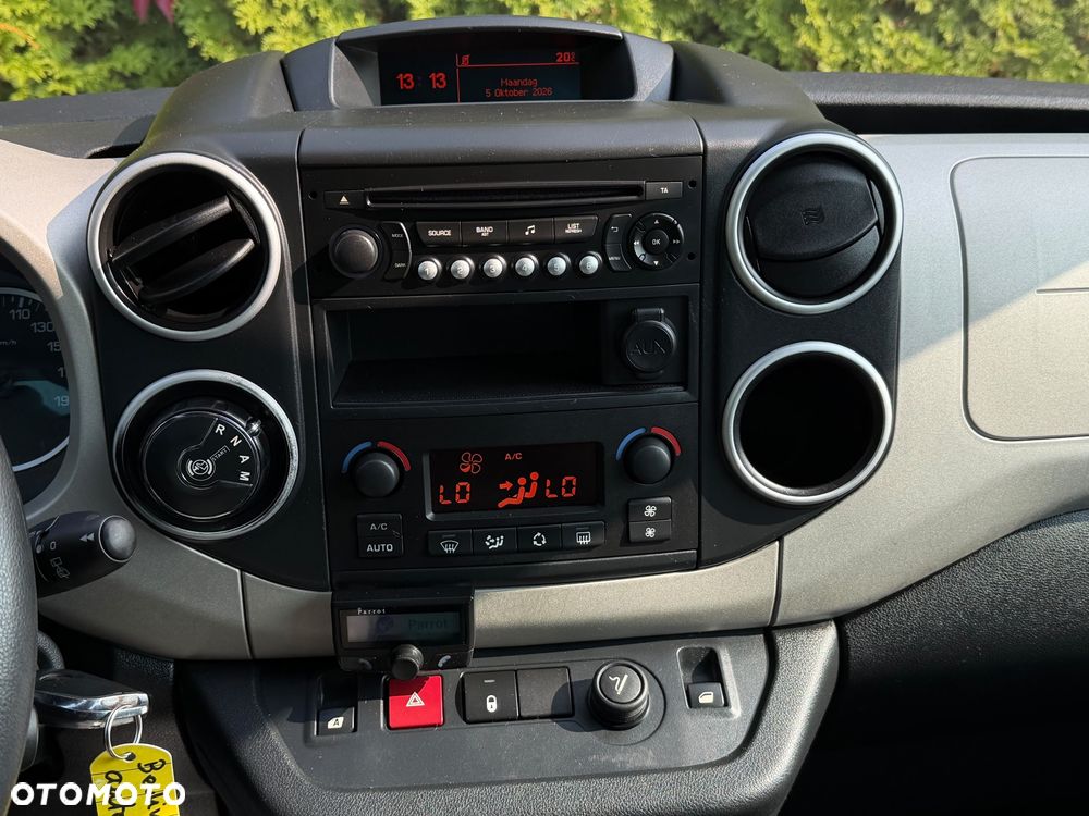 Citroën Berlingo e-HDi 90 FAP EGS6 Multispace Exclusive - 29
