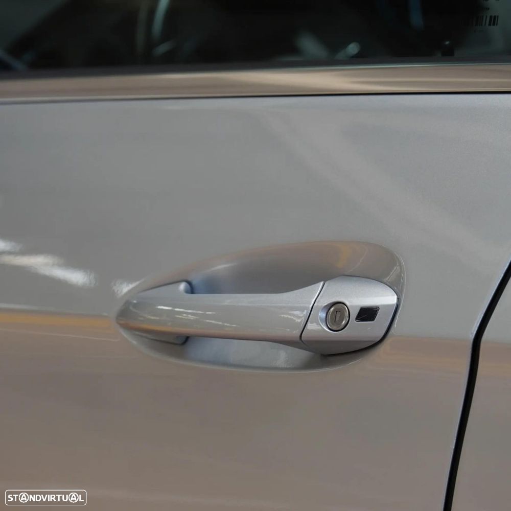 Mercedes-Benz E 300 Bluetec Hybrid Avantgarde - 44