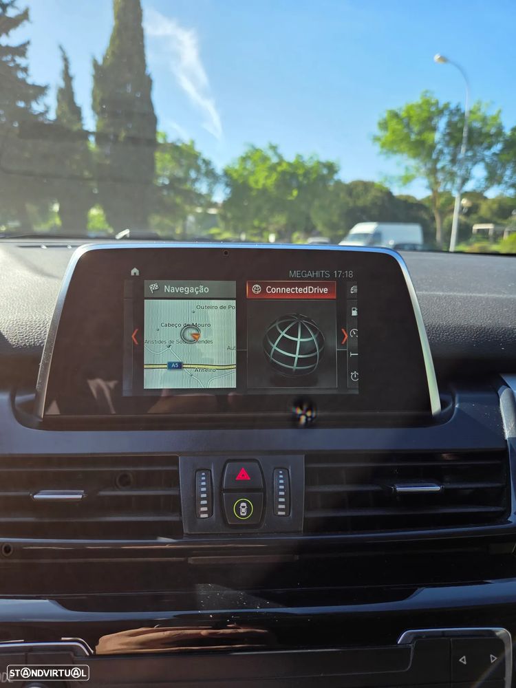 BMW 216 Gran Tourer i 7L Line Luxury - 28