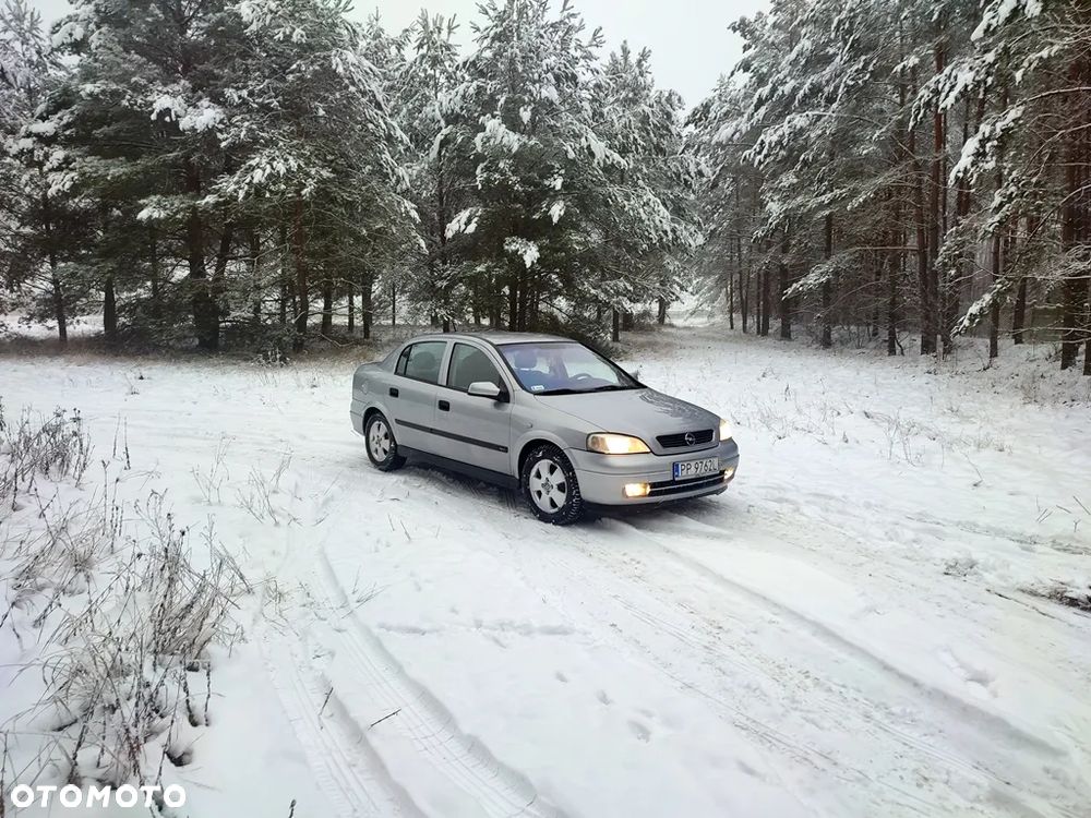 Opel Astra 1.4 GL / Club - 2