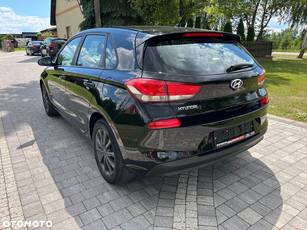 Hyundai i30 1.4 Family+ - 6