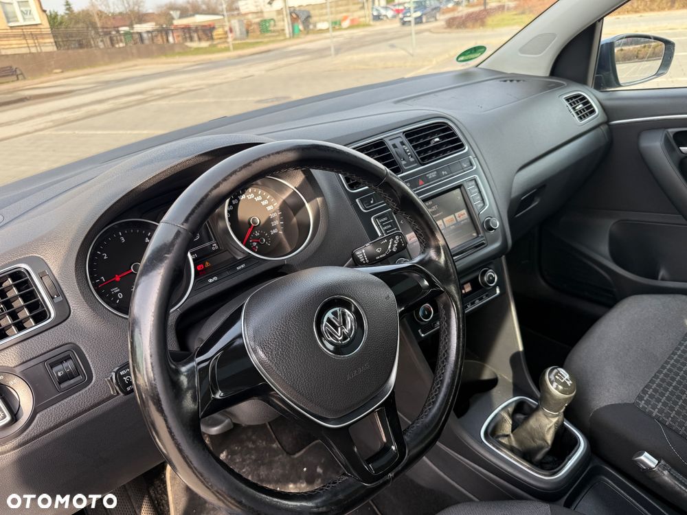 Volkswagen Polo 1.4 TDI (Blue Motion Technology) Comfortline - 8
