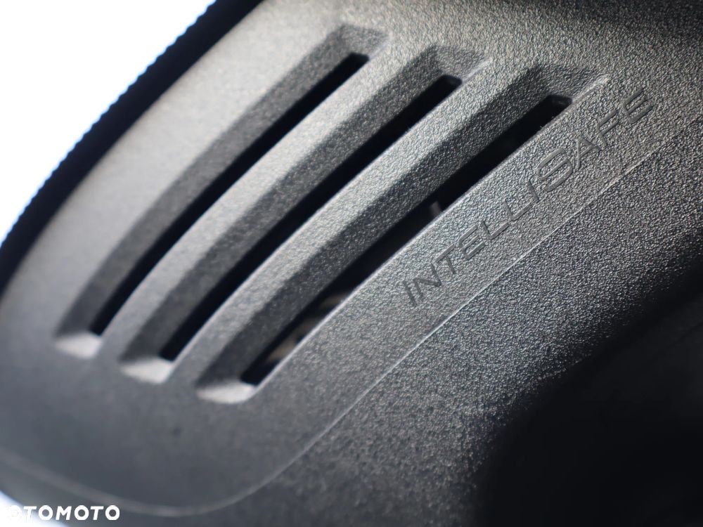 Volvo XC 60 B4 D AWD Momentum - 24