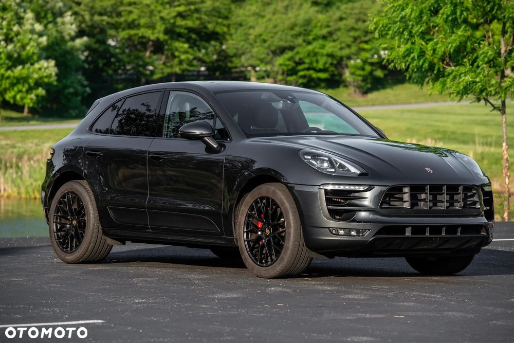 Porsche Macan Standard - 1