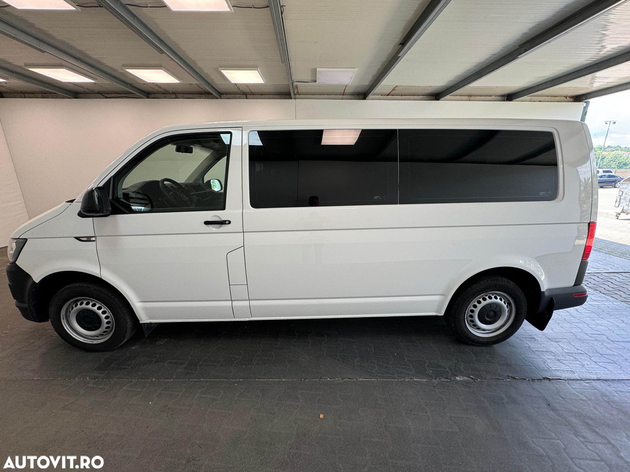 Volkswagen Transporter Kombi T6 2.0 TDI 75 kW LR - 17