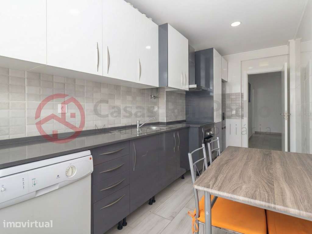 Apartamento T2 remodelado à entrada da Moita - Grande imagem: 5/30