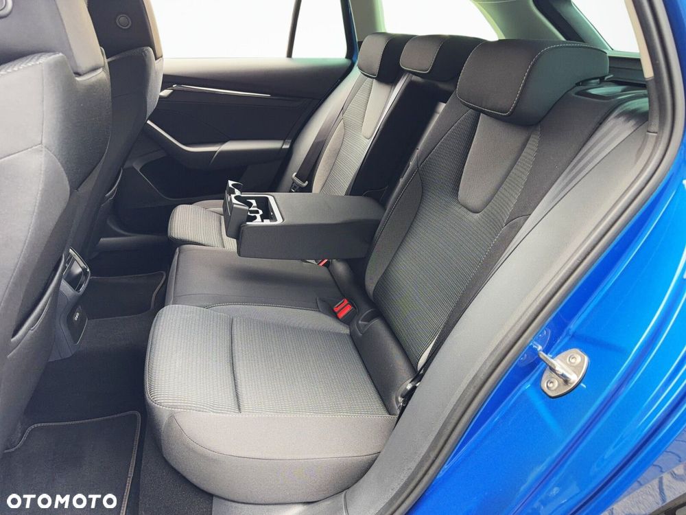 Skoda Octavia 1.5 TSI mHEV Selection DSG - 11