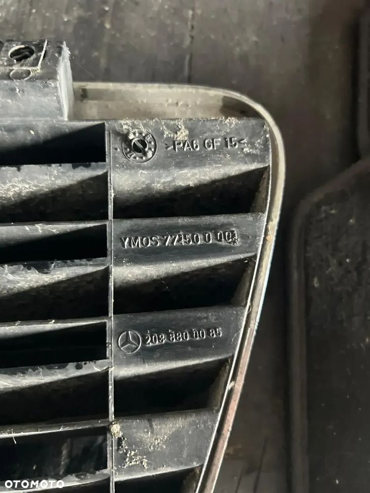Mercedes-Benz CLK A208 C208 1999 Atrapa grill - 2