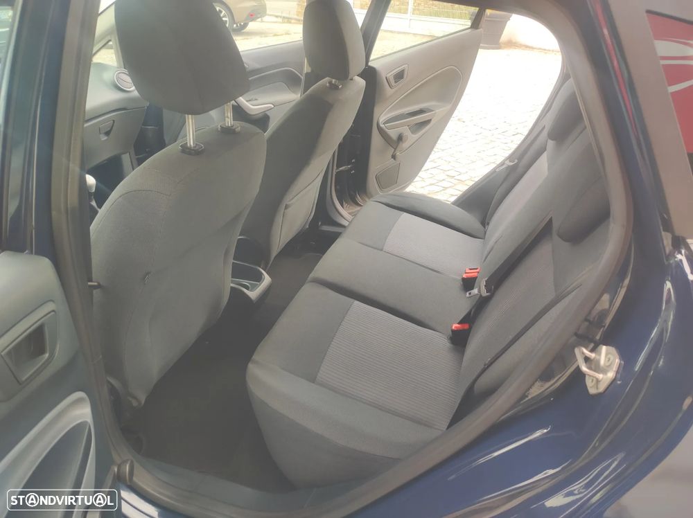 Ford Fiesta 1.25 Trend - 23