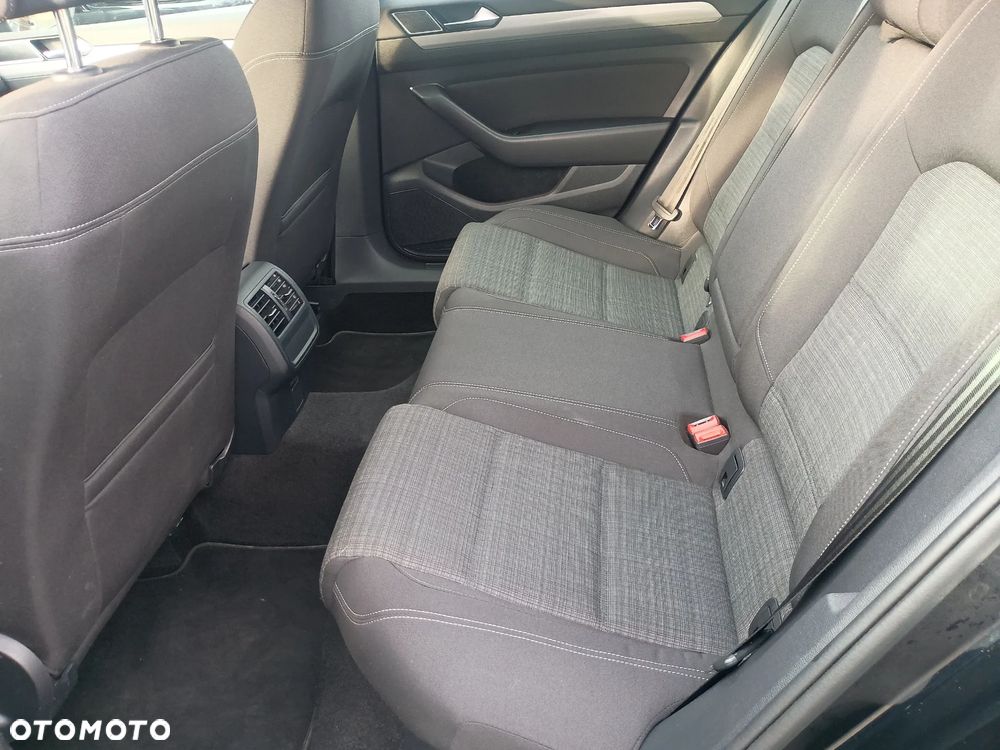 Volkswagen Passat 1.5 TSI EVO Business - 14