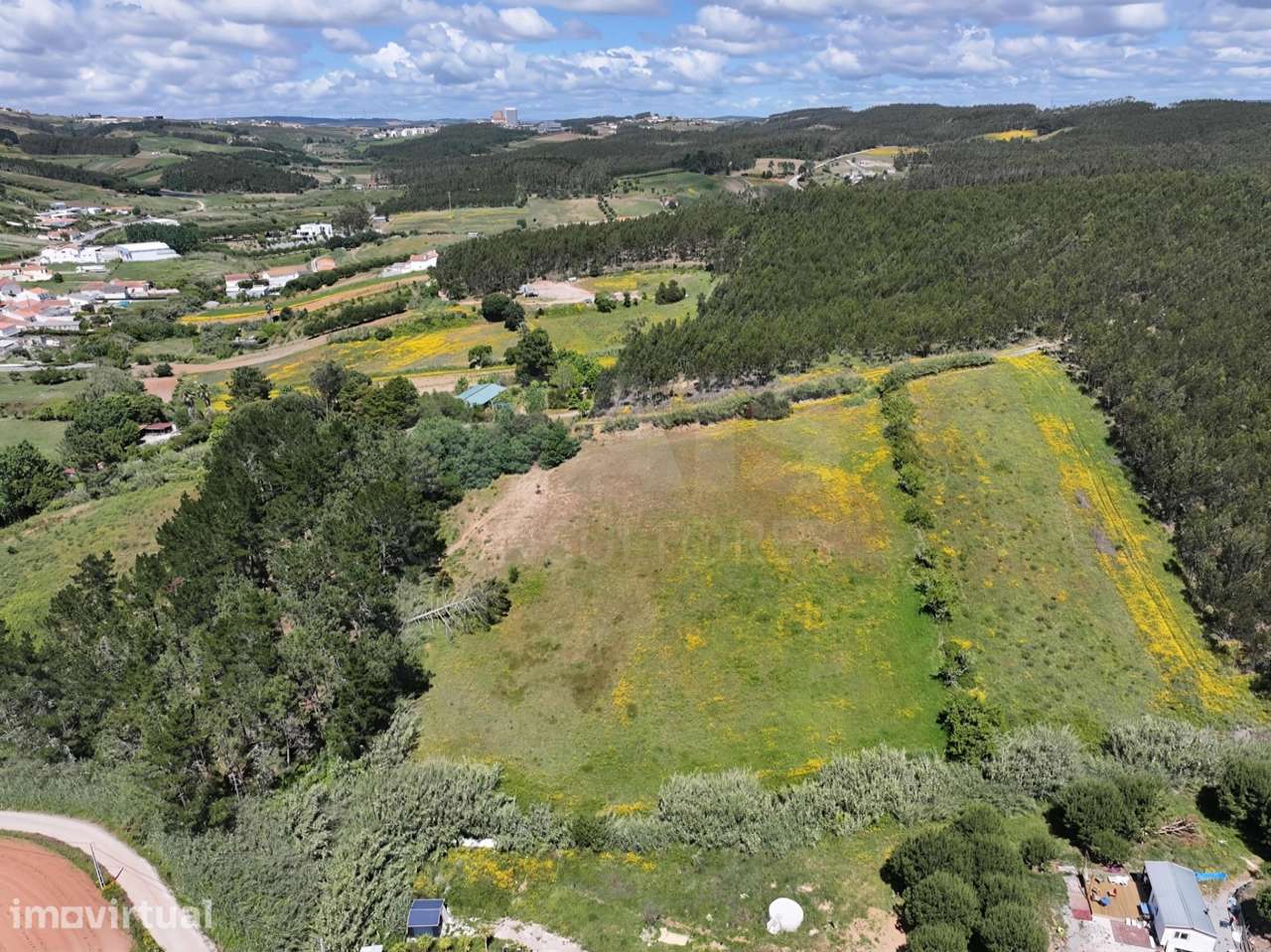 Terreno Rústico c/ 8.440m2 - Grande imagem: 3/17