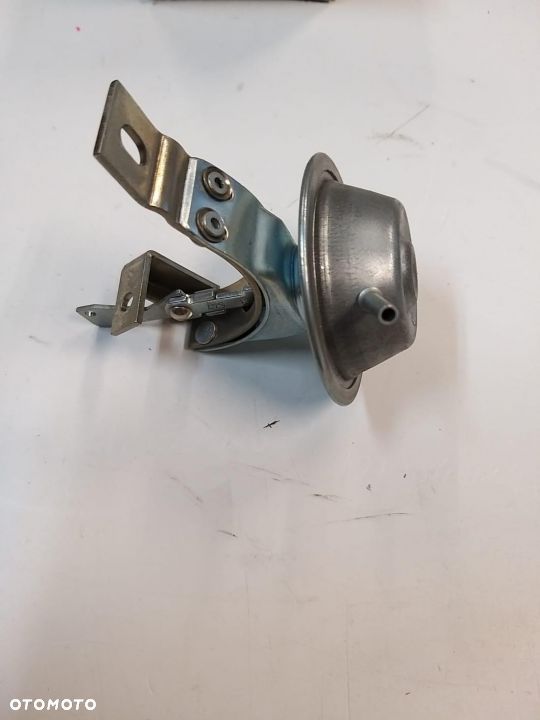 SIŁOWNIK PODCIŚNIENIOWY APARATU ZAPŁ. BOSCH CORSA A KADETT E 1211185 - 1