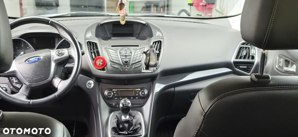 Ford Kuga - 18