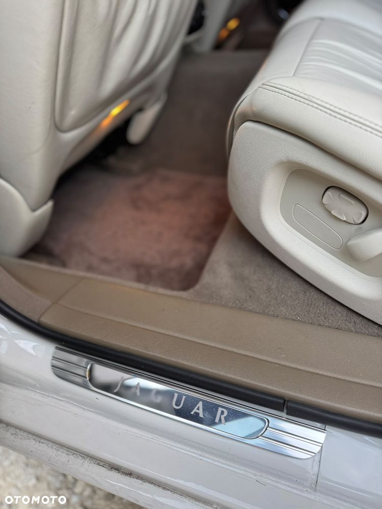 Jaguar XJ Super V8 - 12