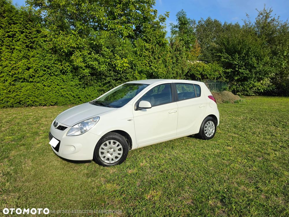 Hyundai i20 1.2 FIFA WM Edition - 14