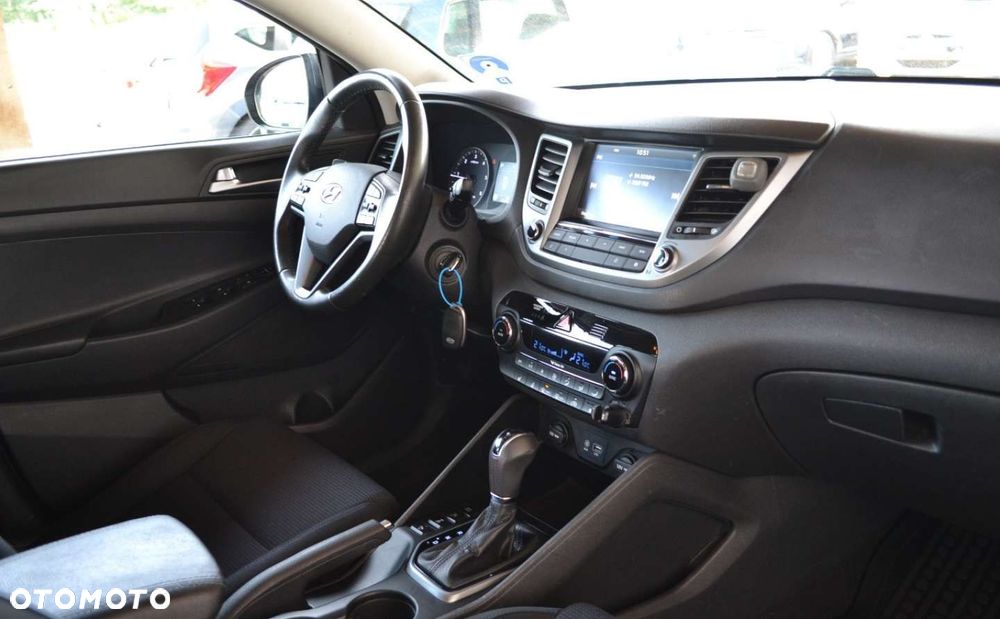 Hyundai Tucson 2.0 CRDi 4WD Automatik Passion - 30