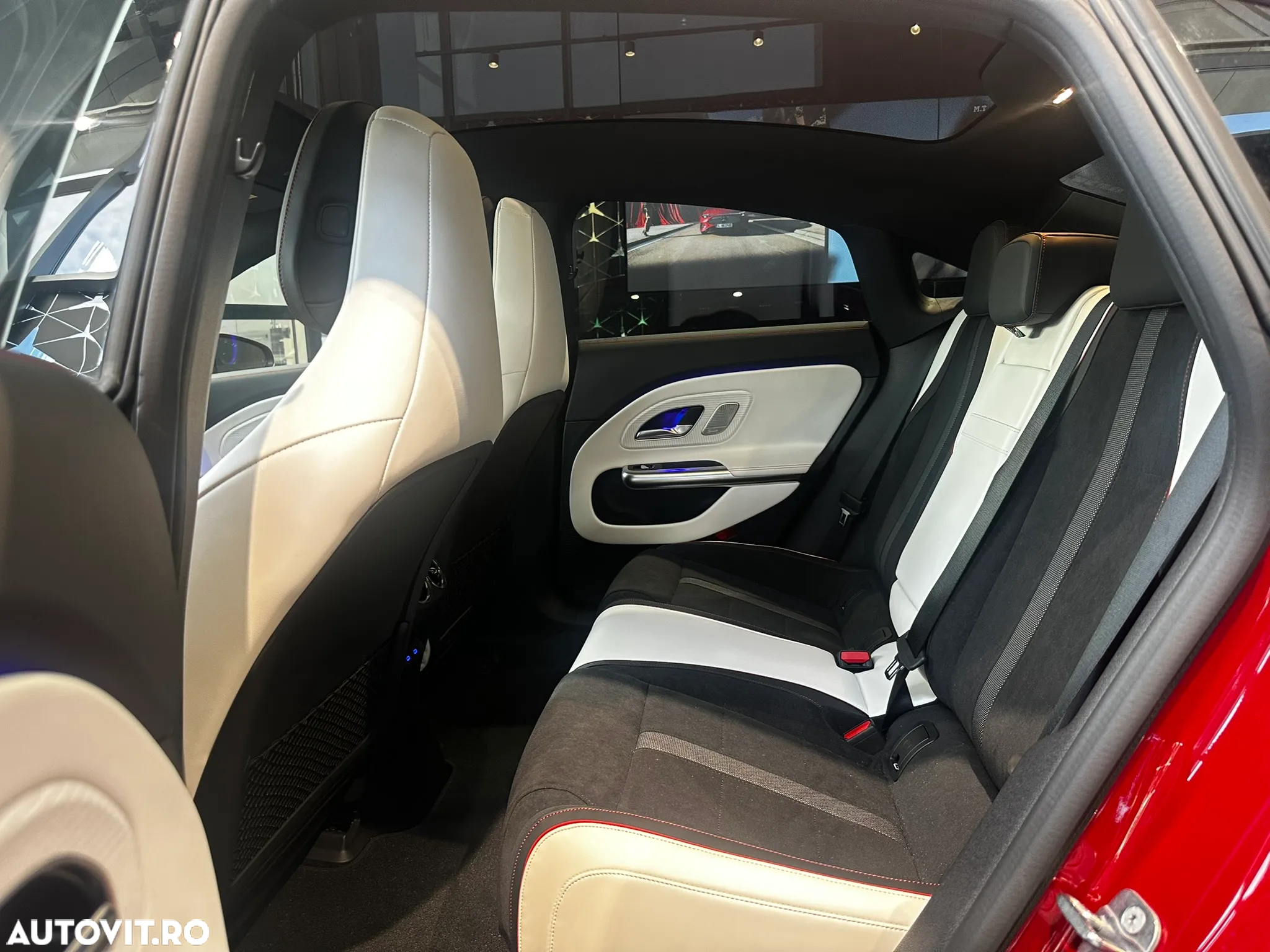 Mercedes-Benz CLA 350 4MATIC Coupe - 11