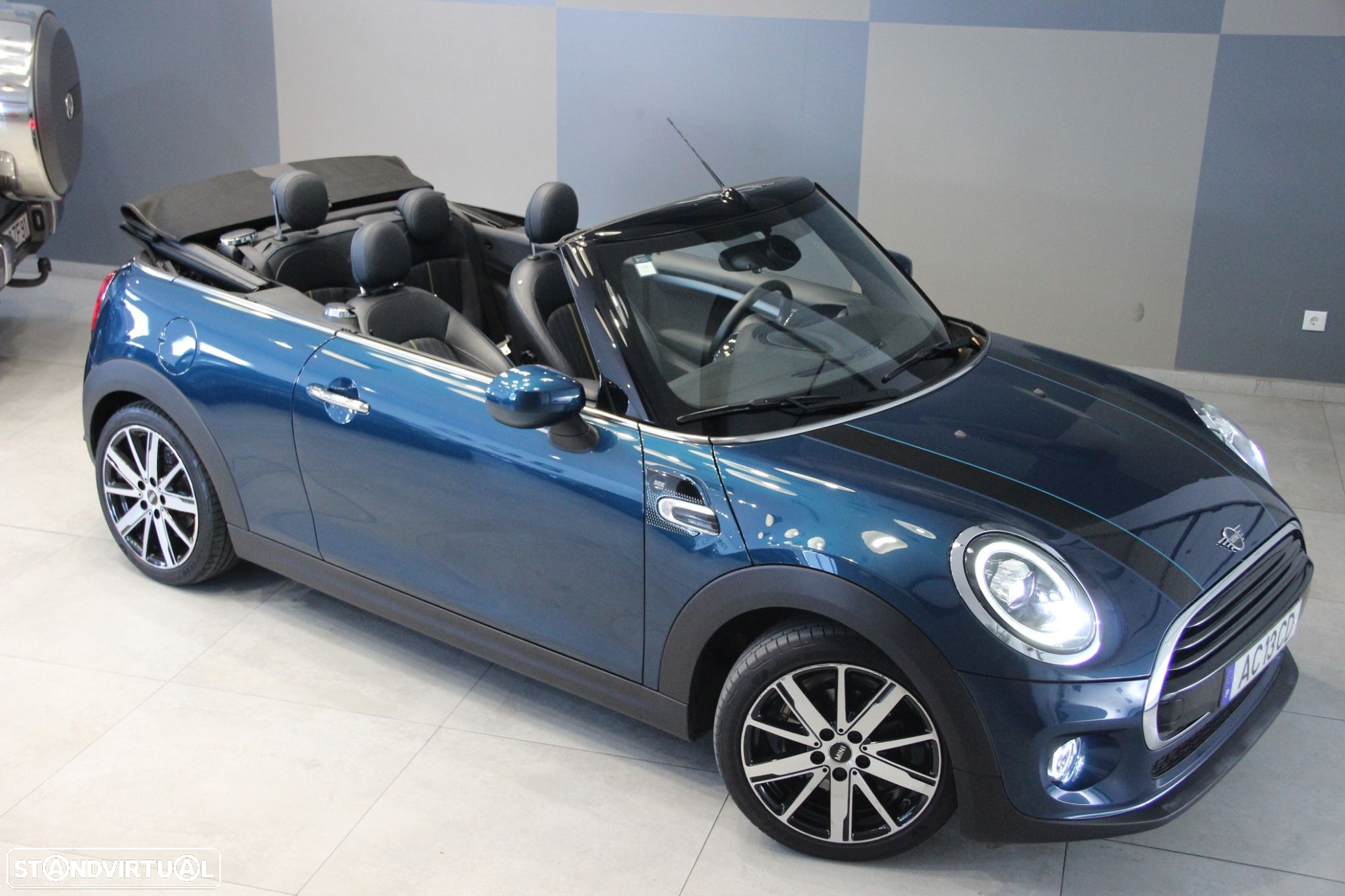 MINI Cabrio Cooper Auto - 23