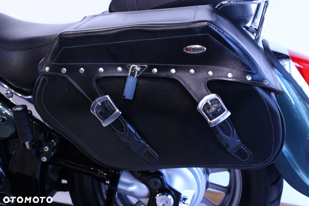 Suzuki Intruder - 16