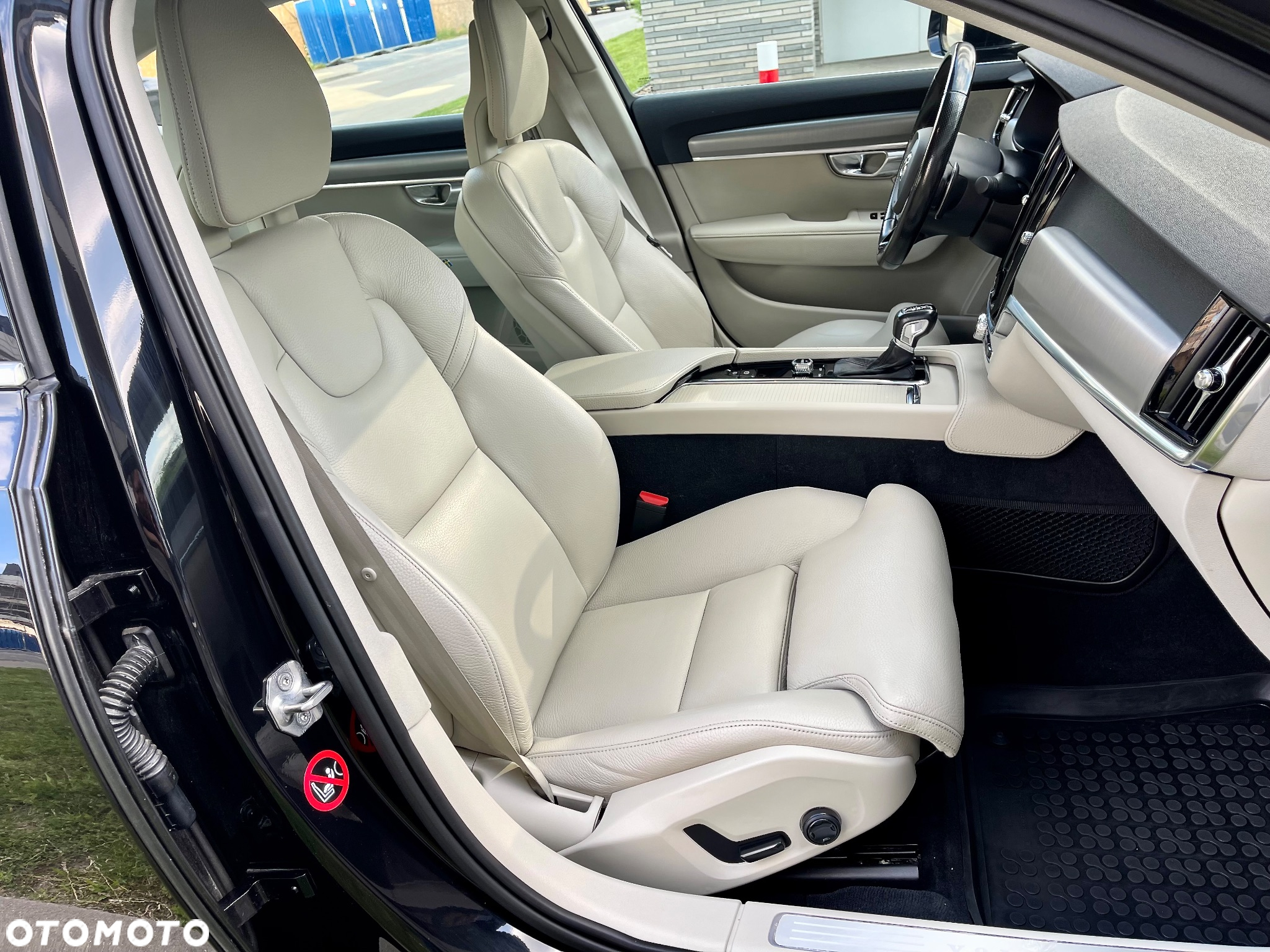 Volvo S90 - 33