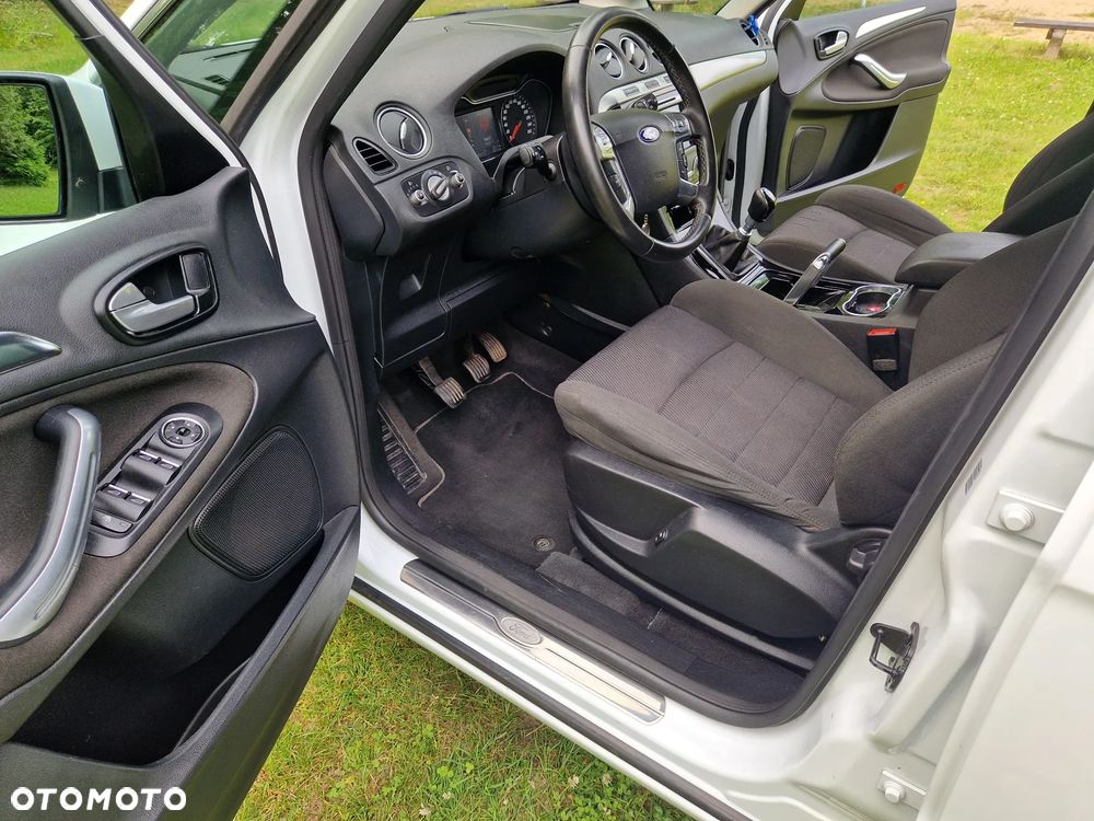 Ford S-Max - 9