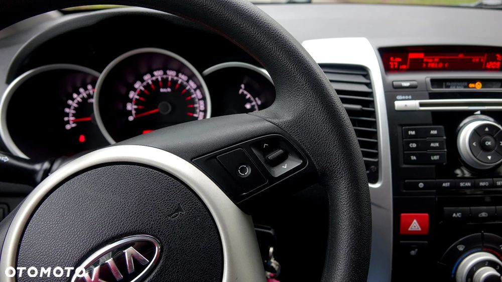 Kia Venga 1.6 M - 17