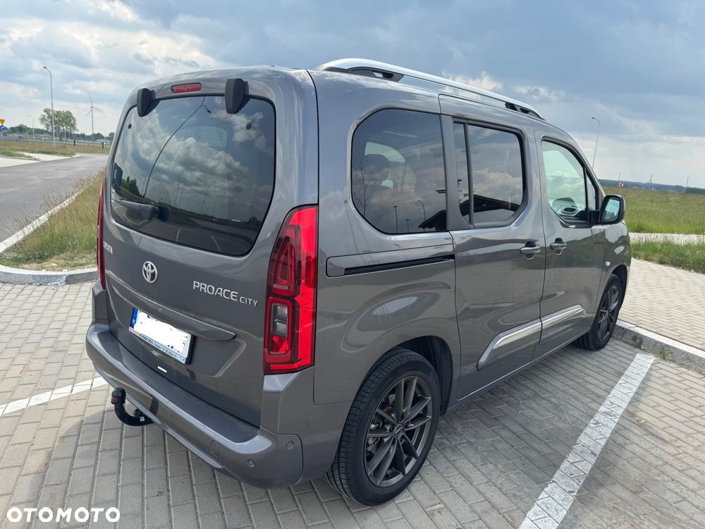 Toyota Proace City Verso 1.5 D-4D Family - 2