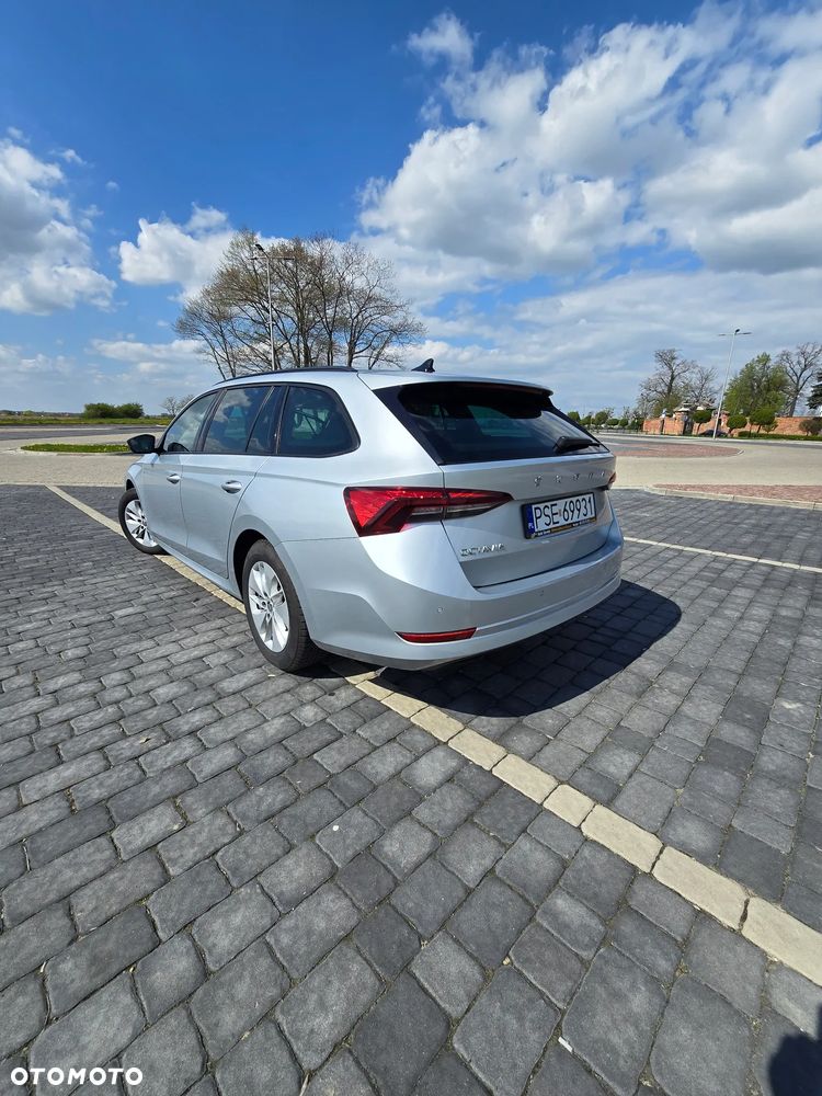 Skoda Octavia 2.0 TDI DSG Style - 3