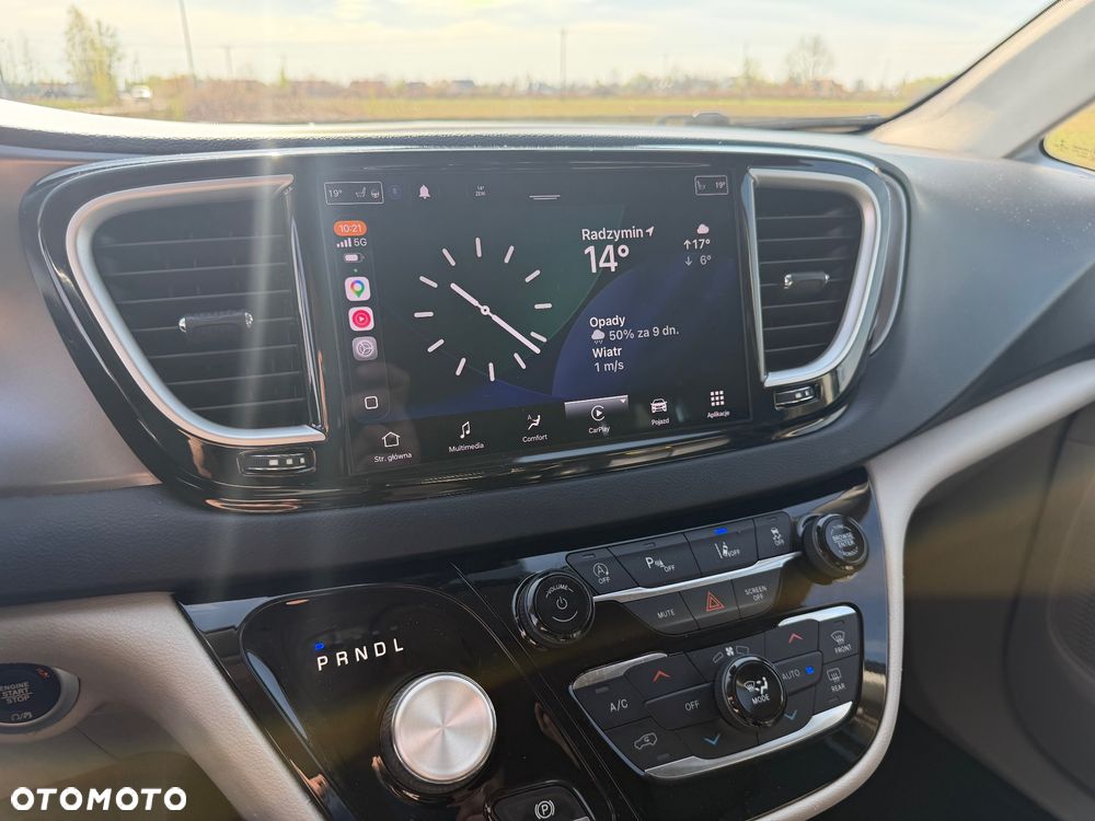 Chrysler Pacifica - 34