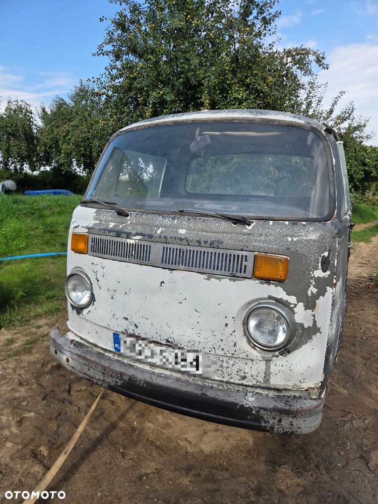 Volkswagen Transporter - 2