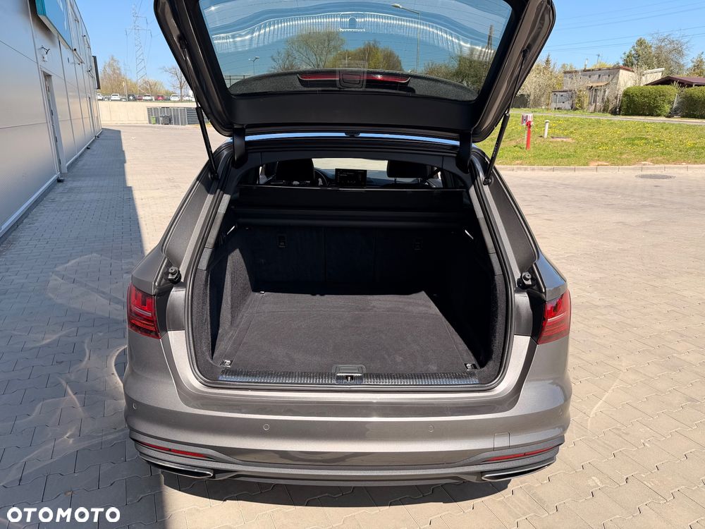 Audi A4 Avant 35 TFSI S tronic S line - 12