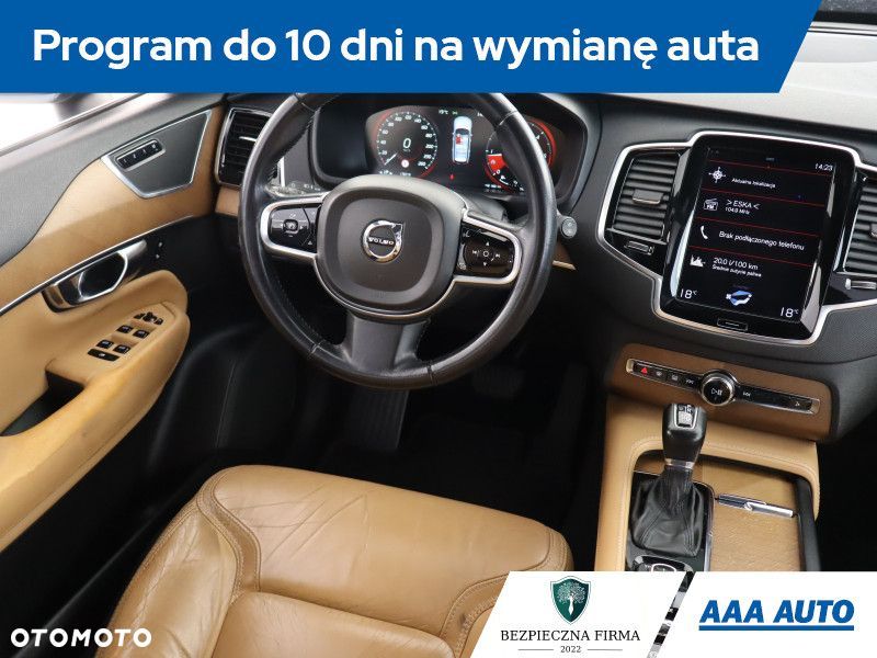 Volvo XC 90 - 9