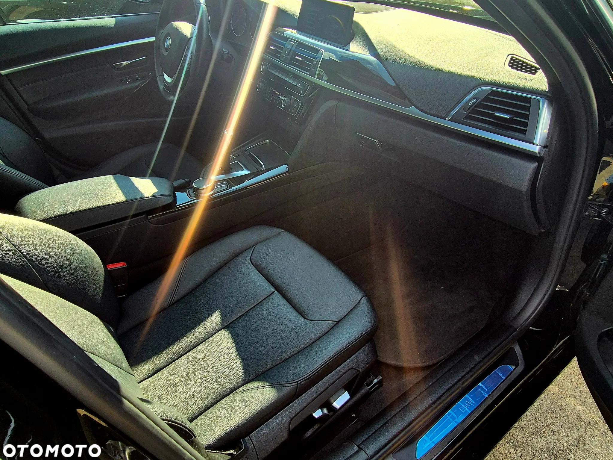 BMW Seria 3 330i GPF xDrive Sport - 6