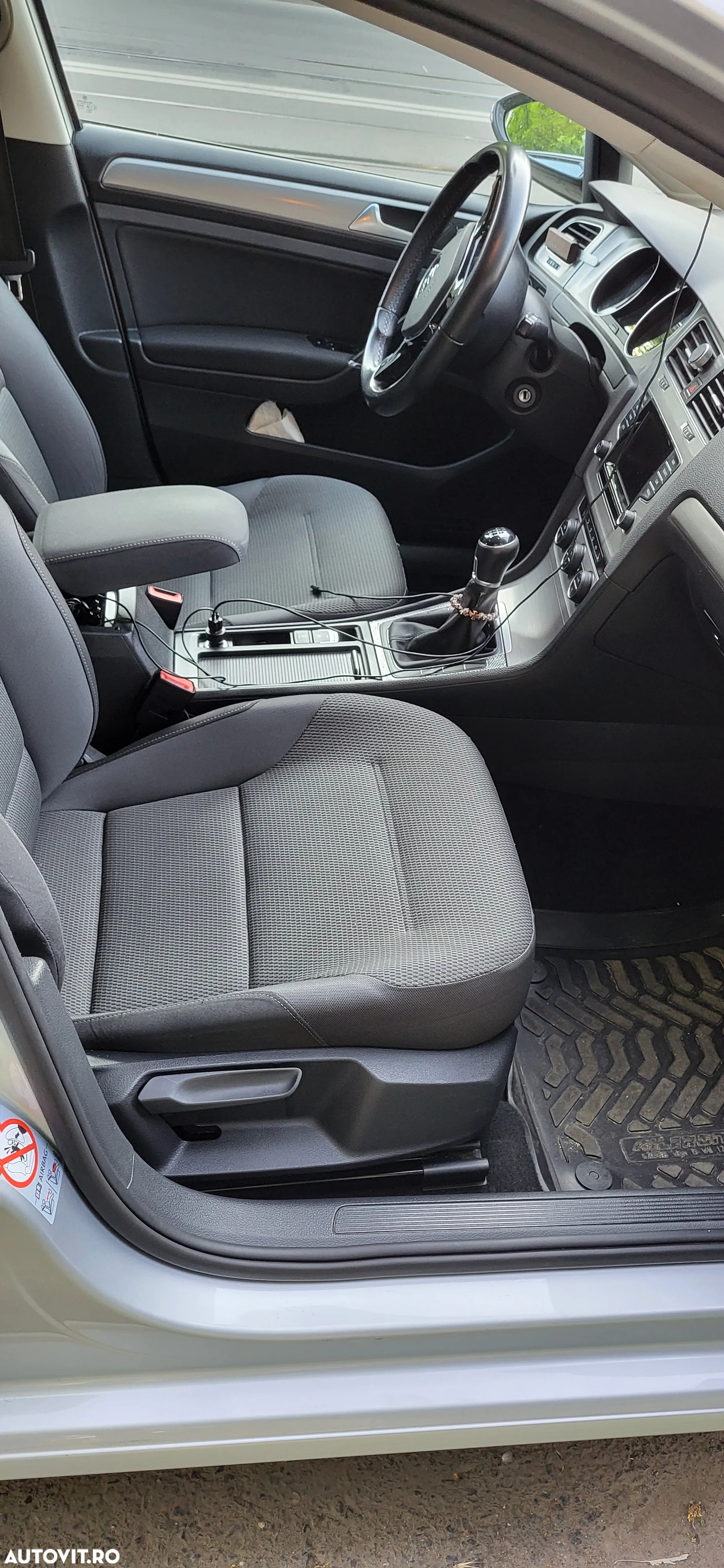 Volkswagen Golf 2.0 TDI DPF BMT Comfortline - 15