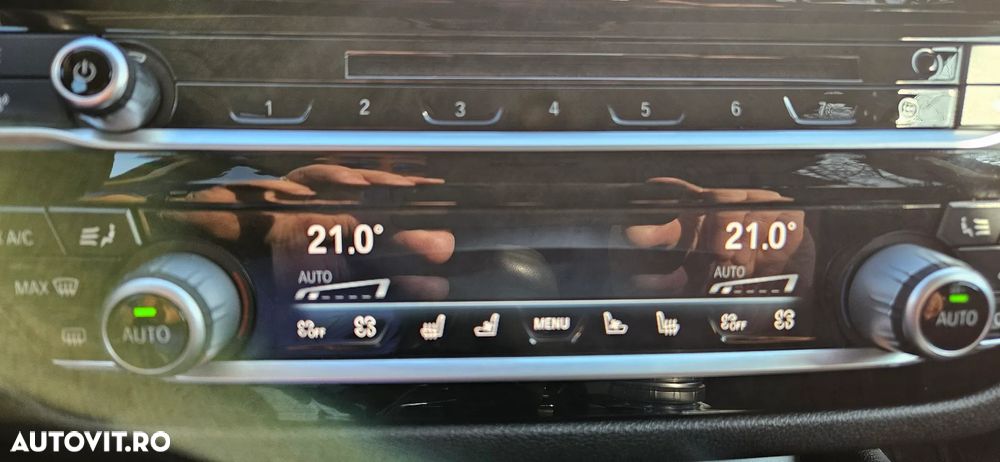 BMW Seria 5 520d xDrive Aut. - 29