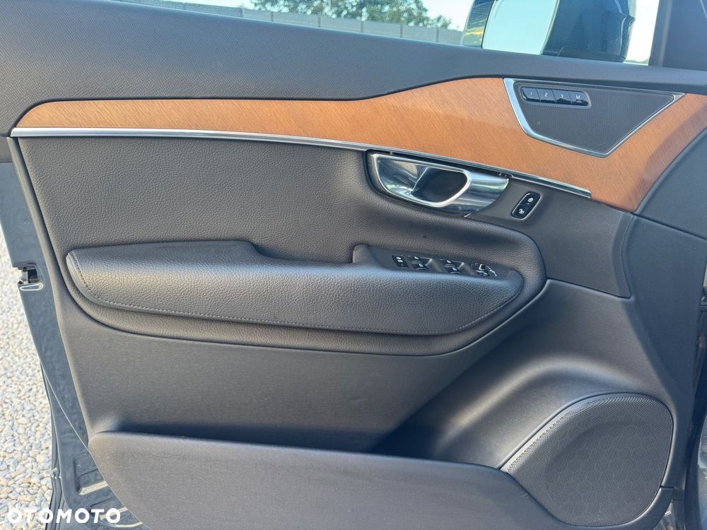 Volvo XC 90 T6 AWD Geartronic Momentum - 11