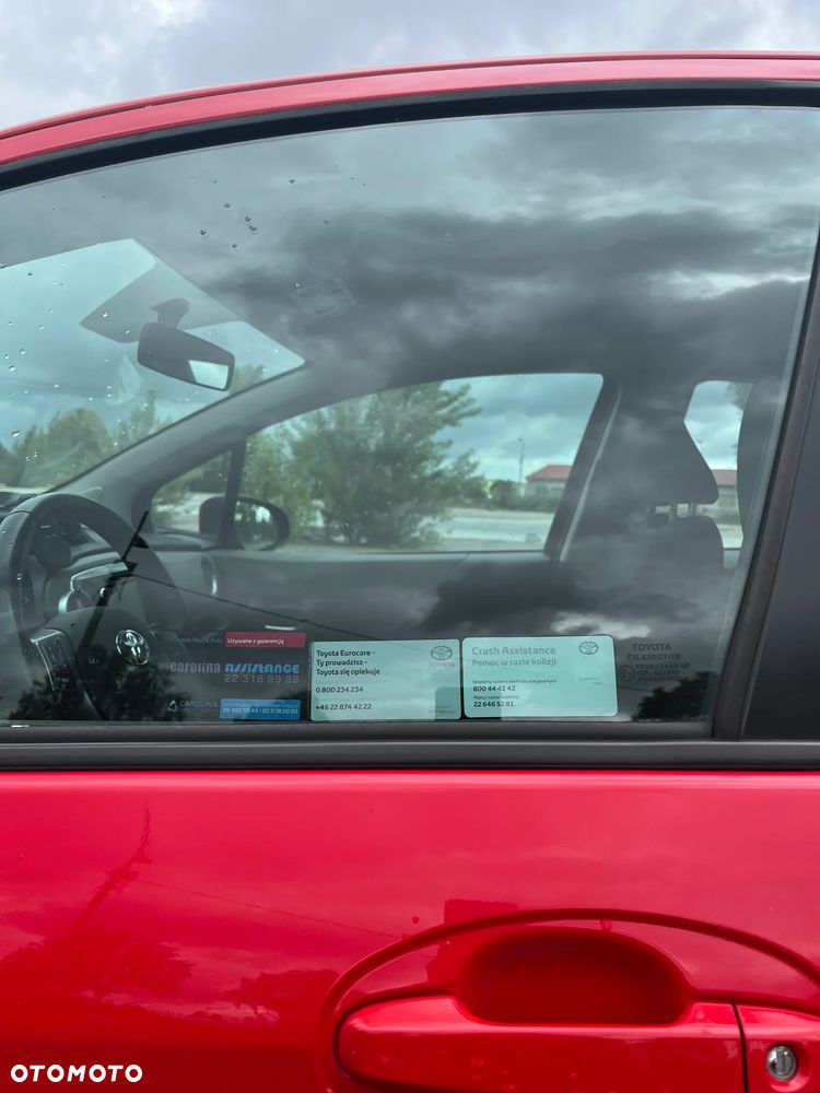Toyota Yaris 1.33 Premium - 24